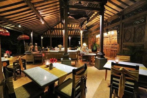 Gallery 1 - The Sanyas Retreat