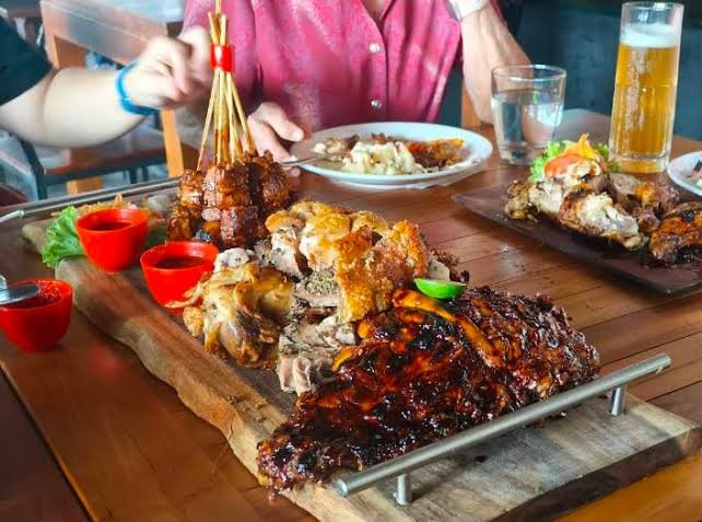 Gallery 1 - Naughty Nuri's Warung