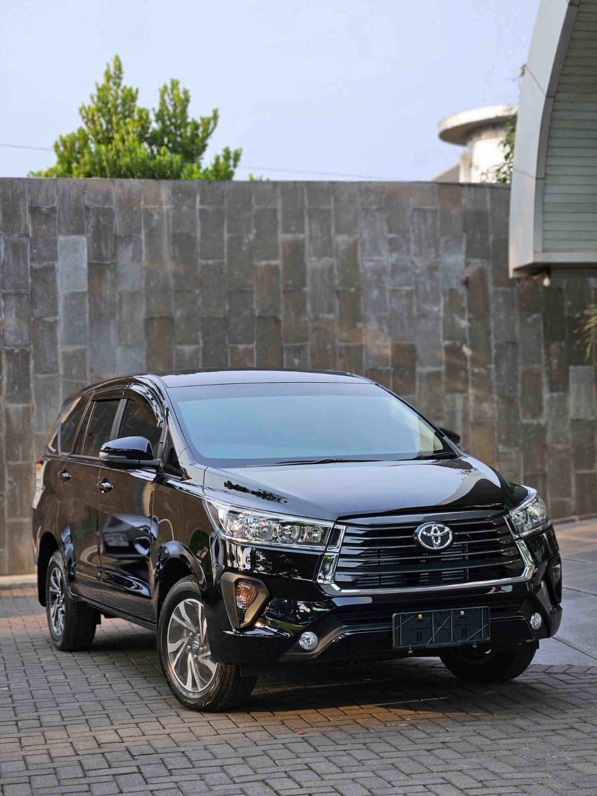 Toyota Innova Reborn